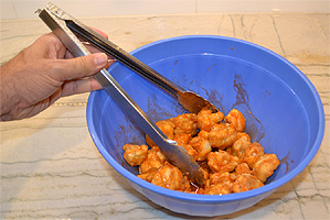 Buffalo Cauliflower Bites with Hot Sauce