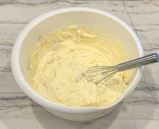 For each serving: Scoop 1 cup of yogurt mixture into a bowl and top with 1/4 cup crushed cereal just before eating.