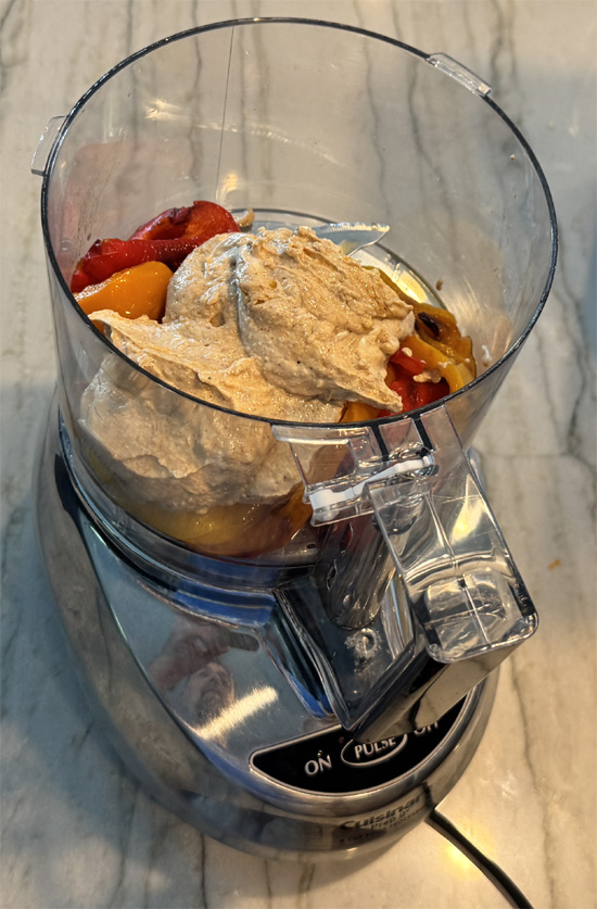 Make sauce: In a blender or food processor, combine roasted peppers, Greek yogurt, 1 tablespoon olive oil, garlic, onion powder, smoked paprika, cornstarch, salt and pepper. Blend until smooth, 1-2 minutes. 