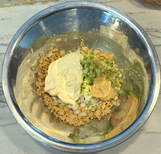 Stir in the remaining ingredients EXCEPT bread. 
